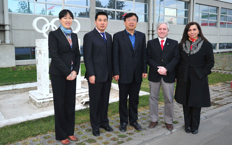 Autoridades de la Beijing Sport University visitan el In ...