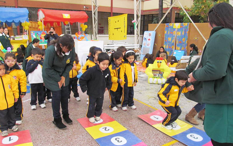 Diferencias de composición corporal y condición física en educadoras de párvulo con normopeso, sobrepeso y obesidad: estudio transversal