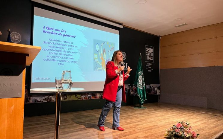 Santo Tomás Concepción finaliza el Mes de la Mujer con seminario sobre brechas y perspectiva de género